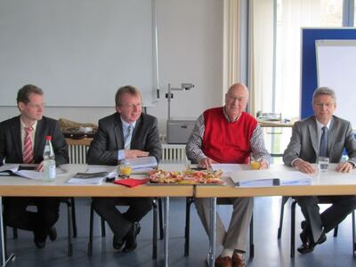 v.l.: Christoph Trinemeier, Matthias Baaß, Helmut Beck, Prof. Dr. Hans-Jürgen Seimetz