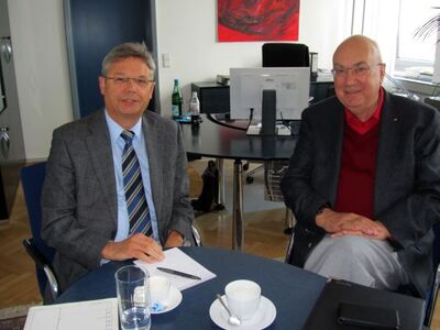 Prof. Dr. Hans-Jürgen Seimetz und SPD-Fraktionsgeschäftsführer Helmut Beck